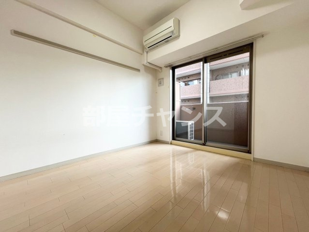 プレサンスSAKAE白川公園Ⅱの居間・リビング