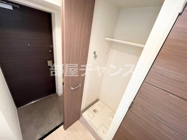 プレサンスSAKAE白川公園Ⅱの玄関