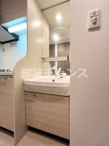 プレサンスSAKAE白川公園Ⅱの独立洗面台