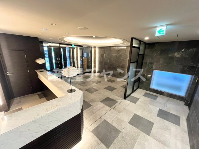 プレサンスTHE久屋大通レジェンドのロビー