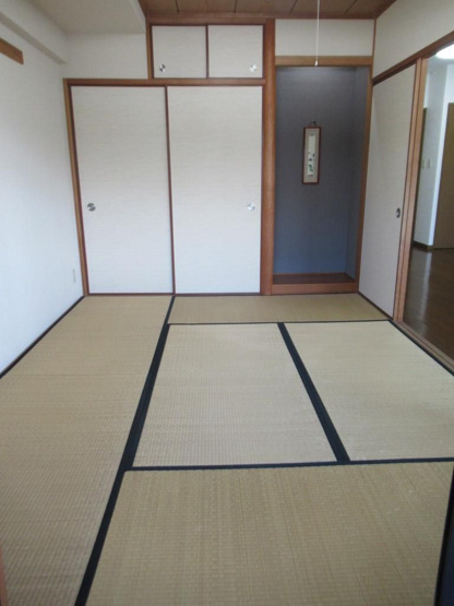 【和室】 | モントーレ福間シティ | リビングダイニングとつながった快適な和室のお部屋。様々な用途にお使いいただけます