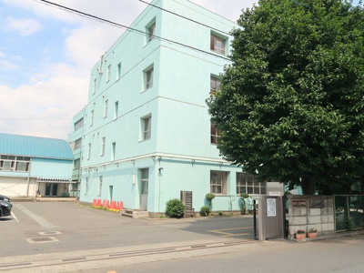 新座市立第五中学校まで700ｍ
