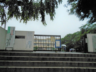 日野市立第六小学校まで300ｍ