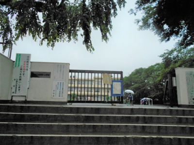 日野市立第六小学校まで300ｍ