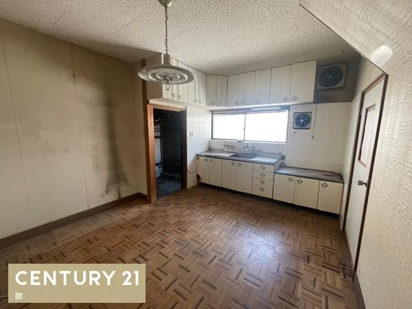 和歌山市西庄　中古戸建・土地セット売りのキッチン|【２階建て室内】