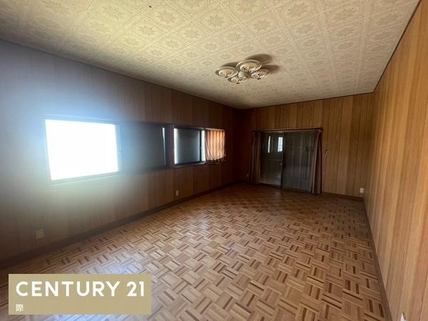 和歌山市西庄　中古戸建・土地セット売りの洋室|【２階建て室内】