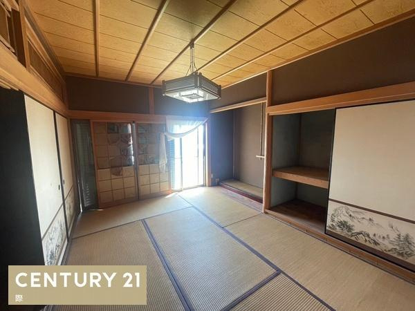 和歌山市西庄　中古戸建・土地セット売りの和室|【２階建て室内】