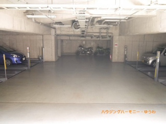 【駐車場】