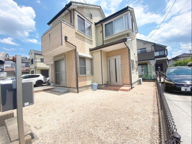 糟屋郡篠栗町和田三丁目（戸建）の外観|平成19年8月築！土地面積175.05ｍ²（約52坪）、建物面積104.49ｍ²（約31坪）！並列3台駐車可能！