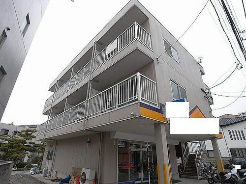 シェ・モア平針の外観