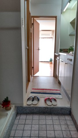 エクセレント御所西の玄関