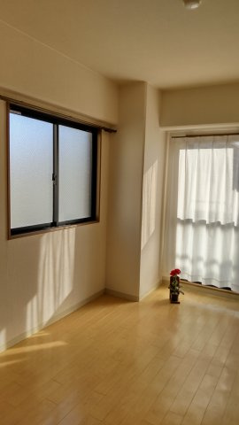 エクセレント御所西の居間・リビング