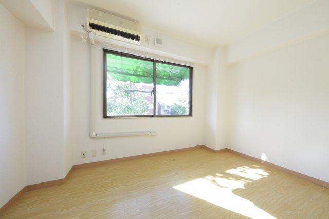 登翔館の居間・リビング|202号室