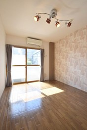 グランタック御所西の居間・リビング