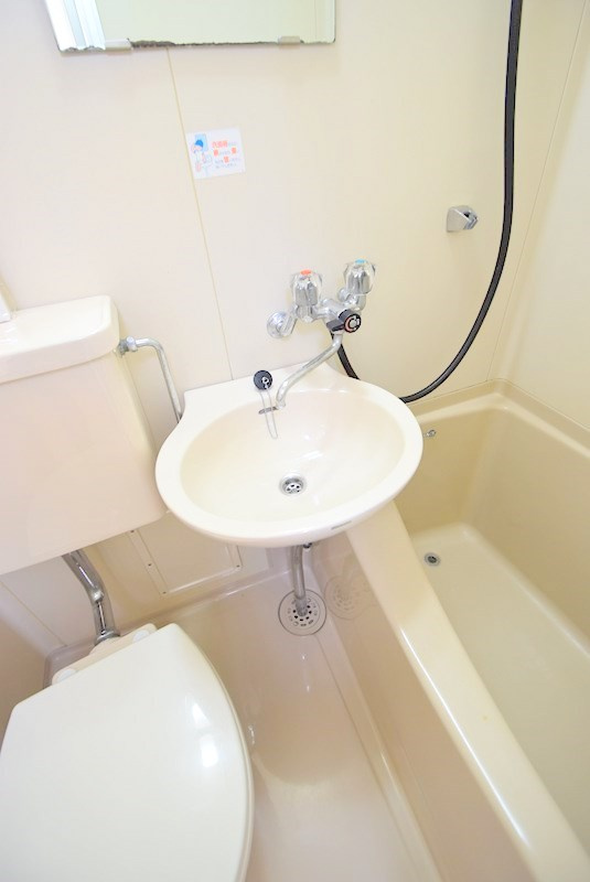 グランタック御所西の浴室