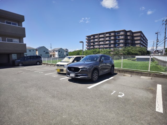 グローバルKの駐車場|駐車スペースもあります