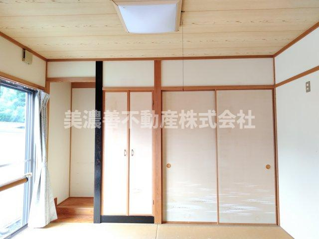 ６３３２５　岐阜市岩崎中古戸建ての和室