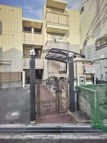 エクセル原口のエントランス|毎日通るエントランスはこのようになっています