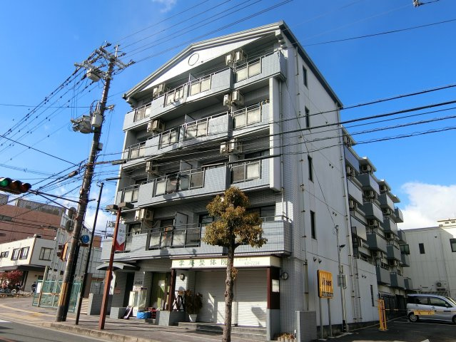 ベル新田辺の外観