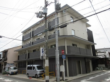 ペルージュ油小路の外観
