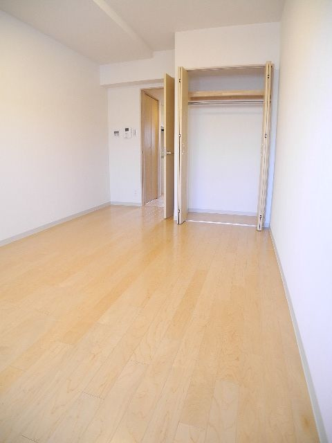 ペルージュ油小路の居間・リビング