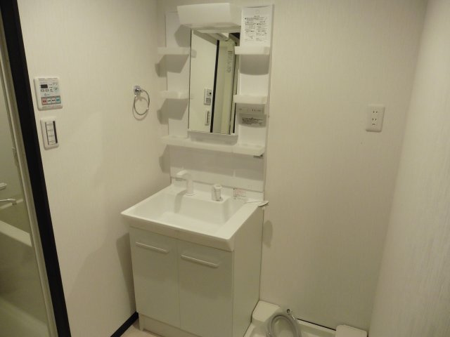 Avenir鷹司の洗面所