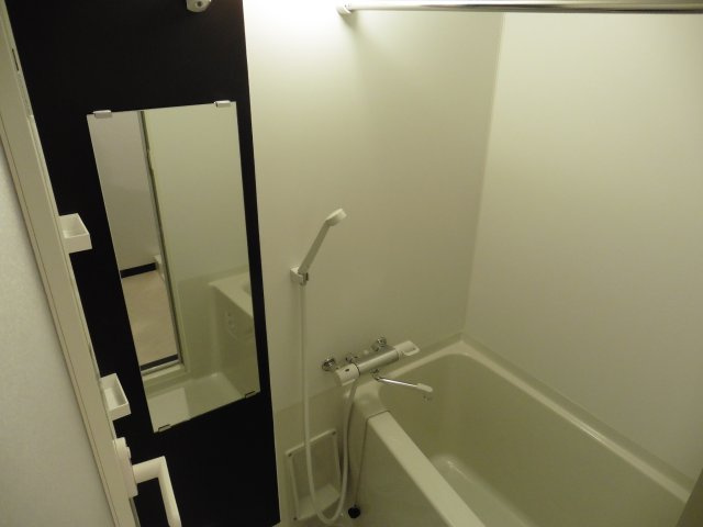 Avenir鷹司の浴室