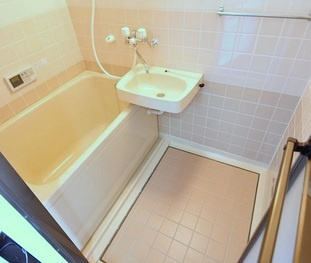 デ・リード御所西の浴室