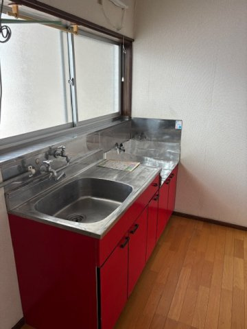 コーポリンクスⅢのキッチン|都市ガス用のガスコンロをご用意ください