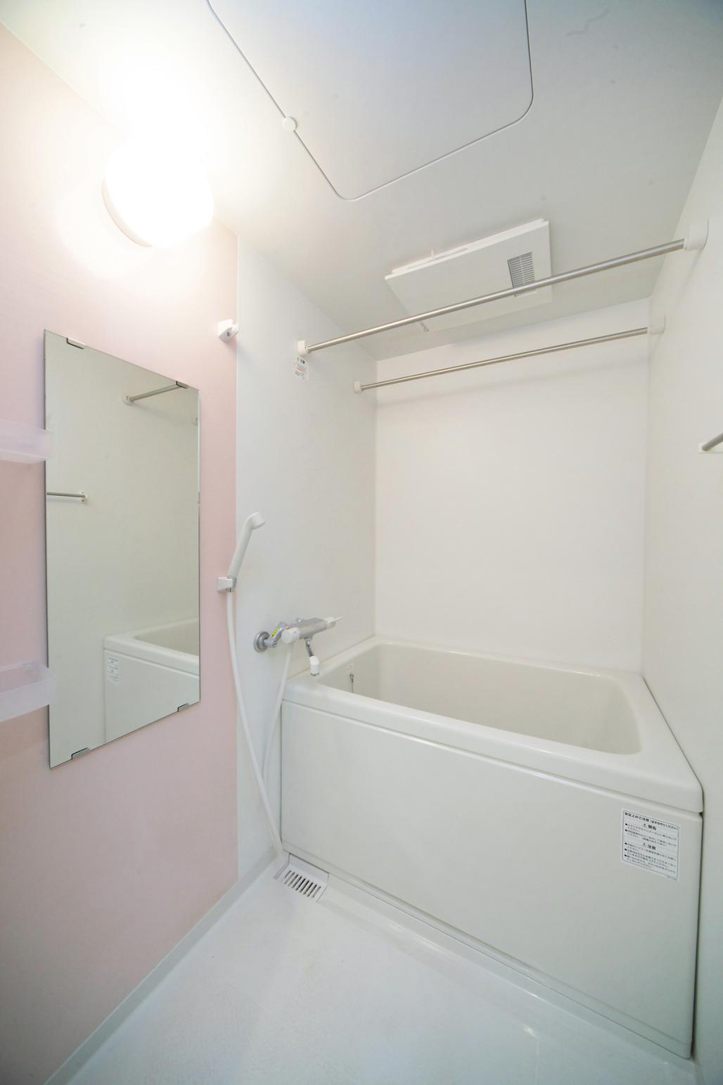 女子学生会館LaLa Gardenの浴室