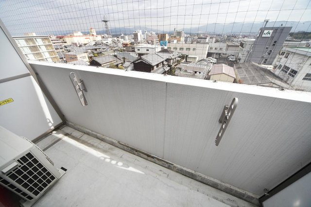 女子学生会館LaLa Gardenのバルコニー