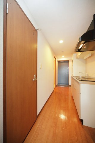 フレッセ新田辺の居間・リビング