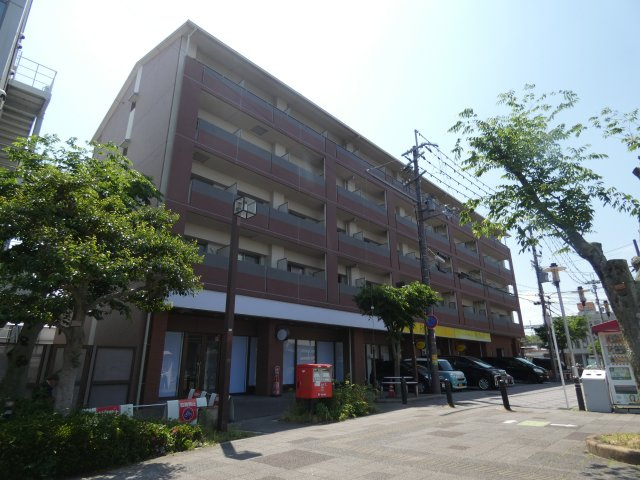 フレッセ新田辺の外観