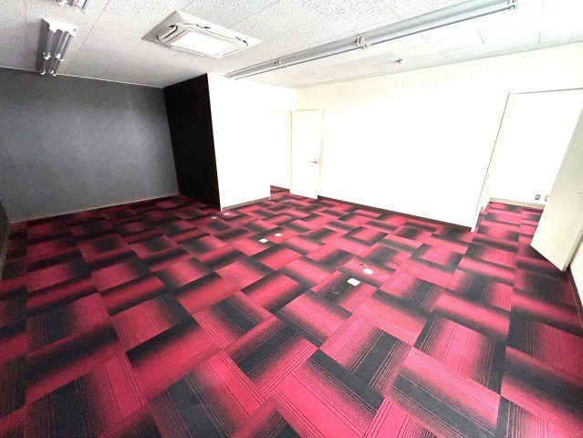 サンシャイン栄ビルのロビー