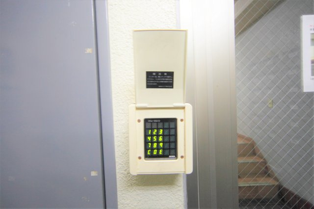 ヤングプラザのセキュリティ|オートロック