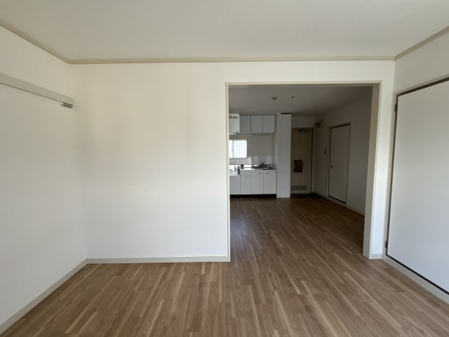 ファミーユ金澤の居間・リビング