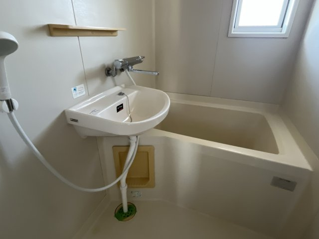 ファミーユ金澤の浴室