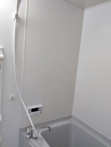 クレスト本町の浴室