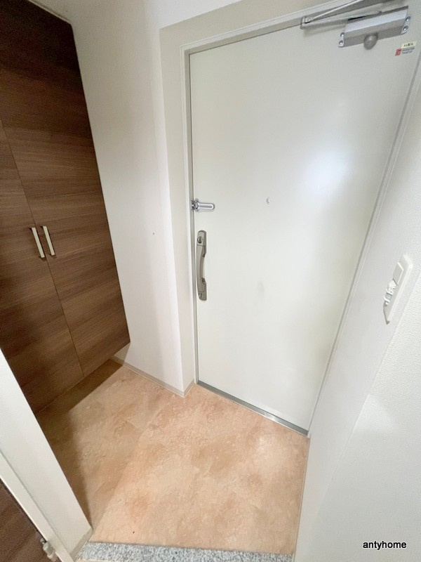 Luxe都島3　仲介手数料無料の玄関