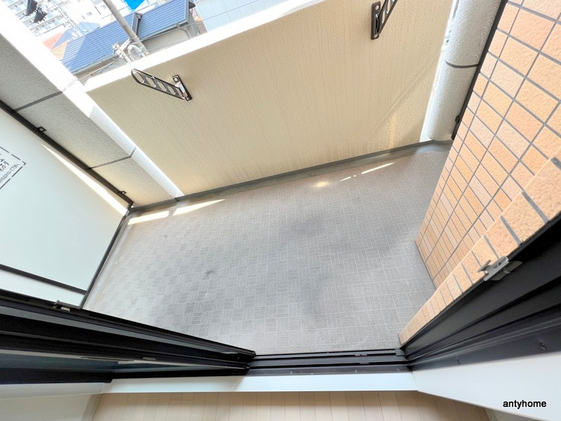 Luxe都島3　仲介手数料無料のバルコニー