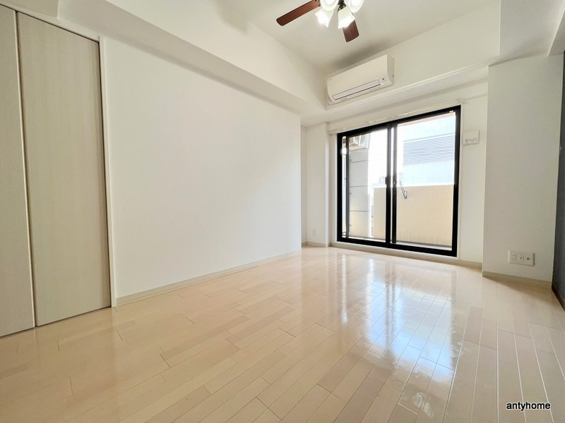 Luxe都島3　仲介手数料無料の洋室