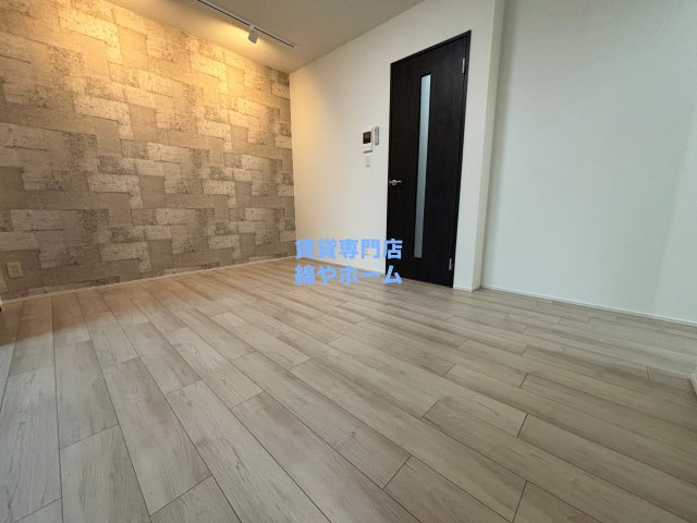 ラフィーネ聖天坂Ⅶ番館の洋室|落ち着いた色調の洋室です