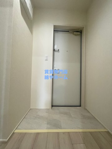 フジパレス上住吉の玄関|収納もある玄関です