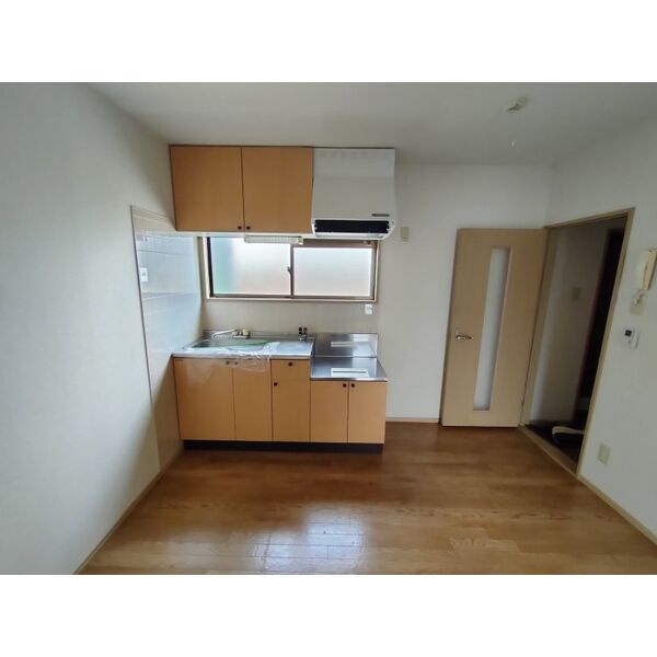 いとやハイツの居間・リビング