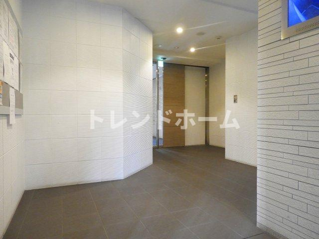 レオンコンフォート谷町六丁目のエントランス|選べる家電プランあり！！