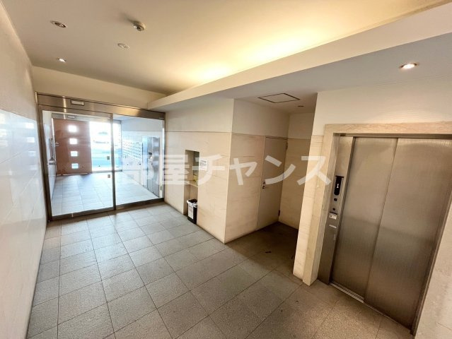 ベレーサ金山のロビー