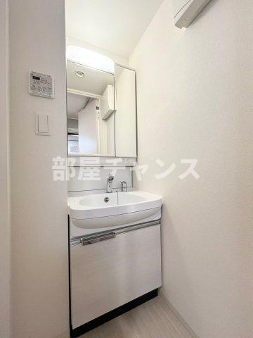 プレサンス金山デュアルの独立洗面台