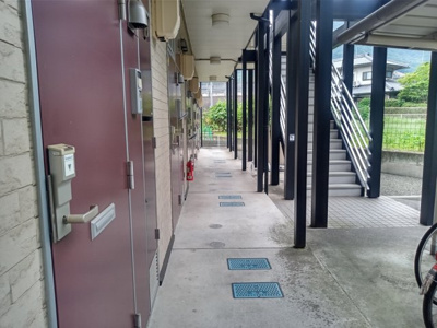 【玄関】 | レオパレスフクチⅡ | 明るい玄関です