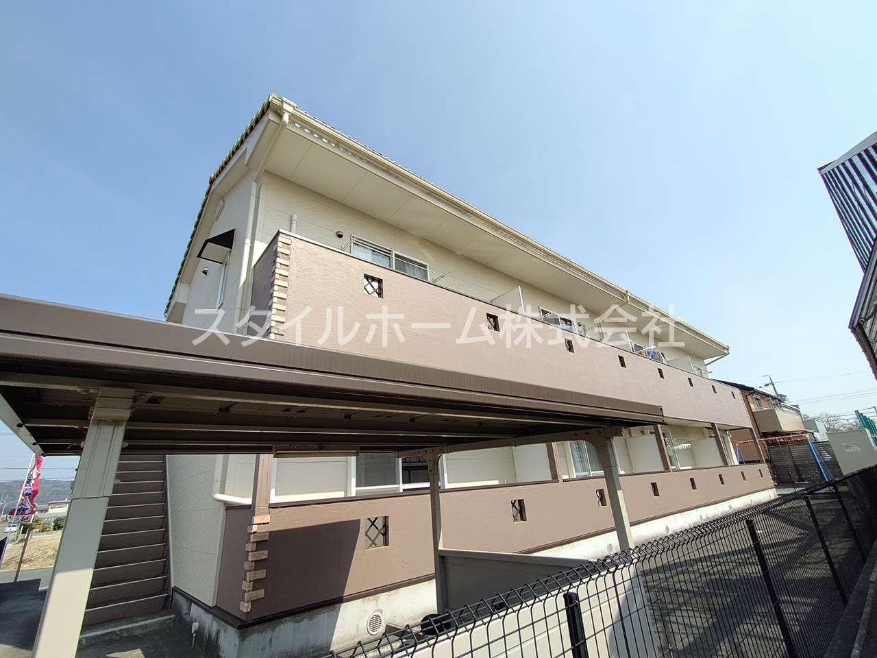 ラフォーレ新屋敷の外観