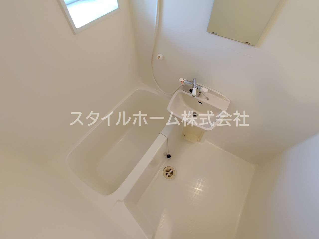 ラフォーレ新屋敷の浴室|別部屋写真です。